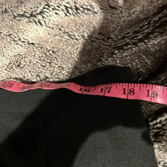 SHEIN dressy shorts lace detail Sz 2XL - Picture 6 of 10